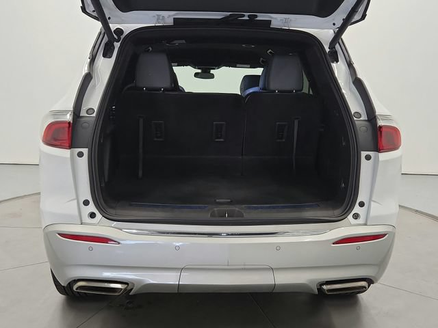 Used 2023 Buick Enclave Essence AWD/4WD image 27