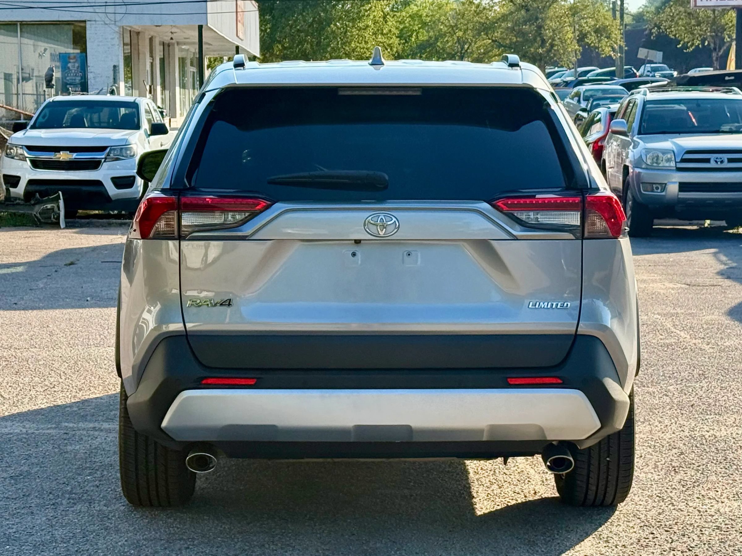 Used 2021 Toyota RAV4 Limited FWD image 6