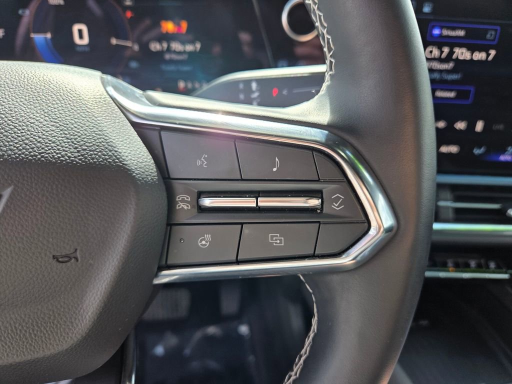 Certified 2025 Chevrolet Equinox EV LT w/ Convenience Package image 29