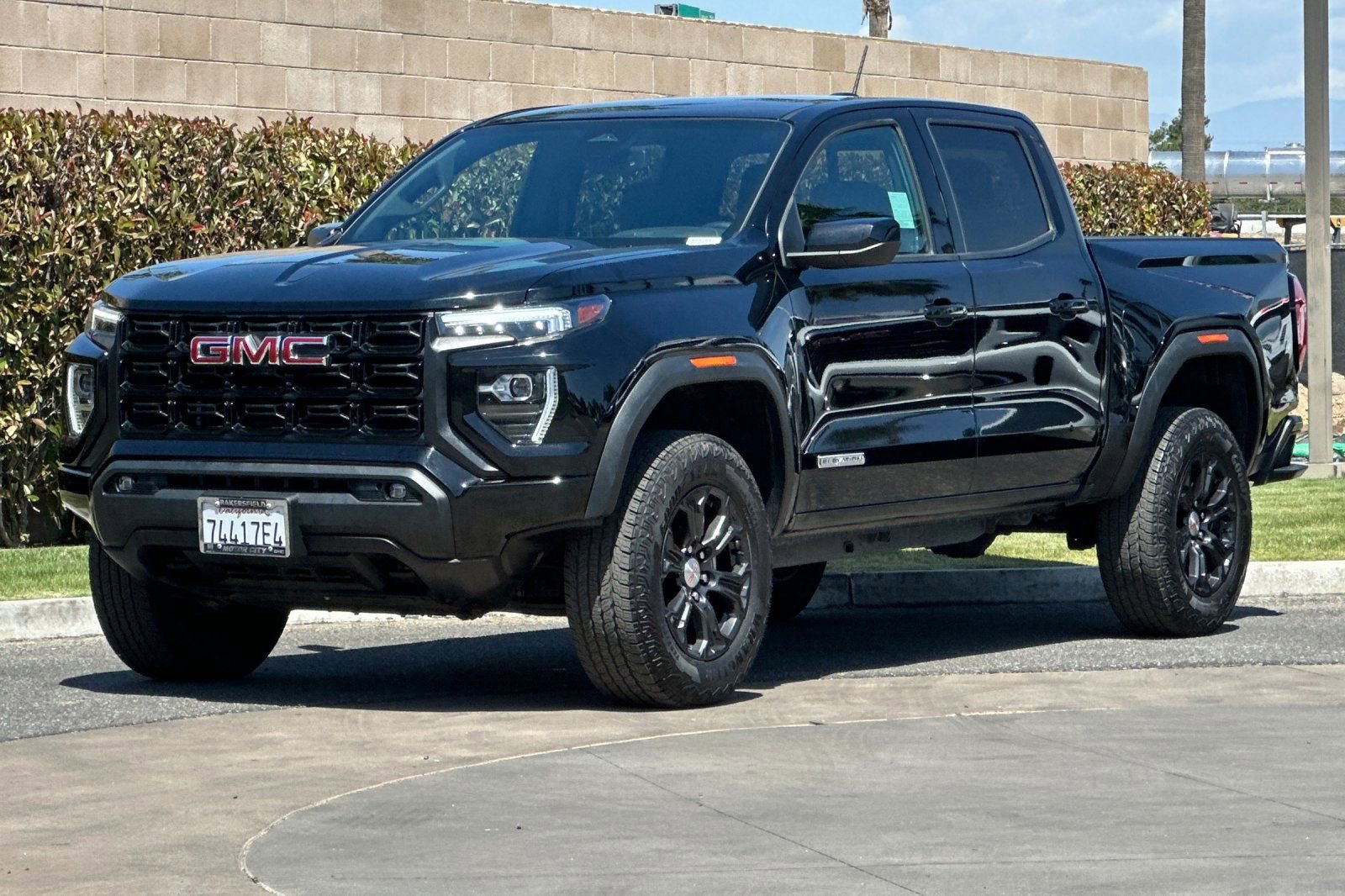 Used 2024 GMC Canyon Elevation w/ Convenience Package RWD image 8