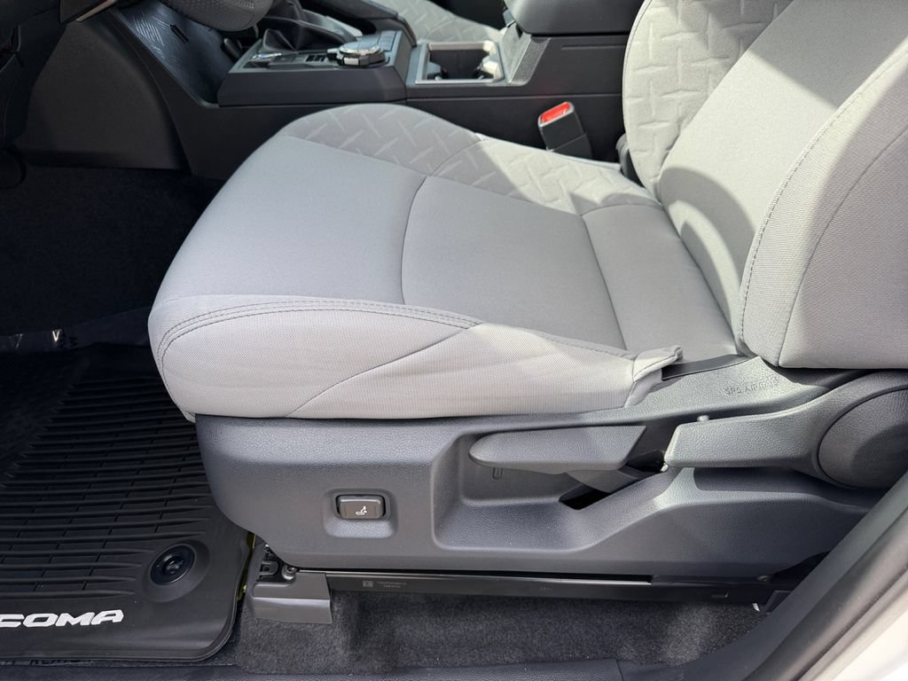Certified 2026 Toyota Tacoma SR5 AWD/4WD image 25