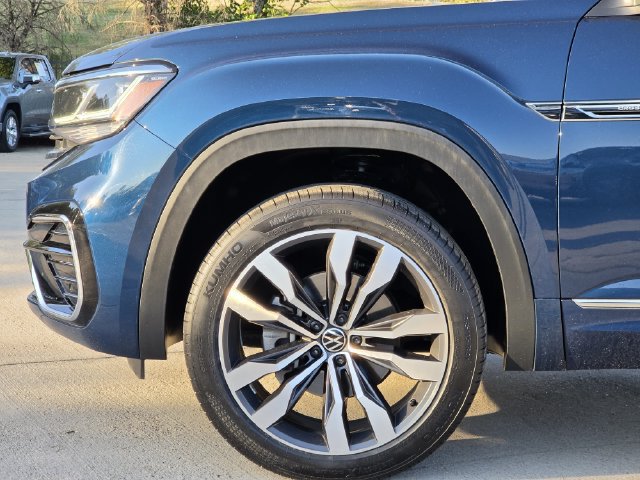 Used 2020 Volkswagen Atlas Cross Sport SEL R-Line w/ Cross Sport MDO Package FWD image 7