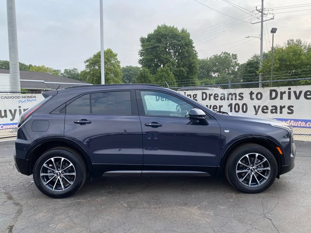 Used 2025 Cadillac XT4 Sport w/ LPO, Floor Liner Package AWD/4WD image 2
