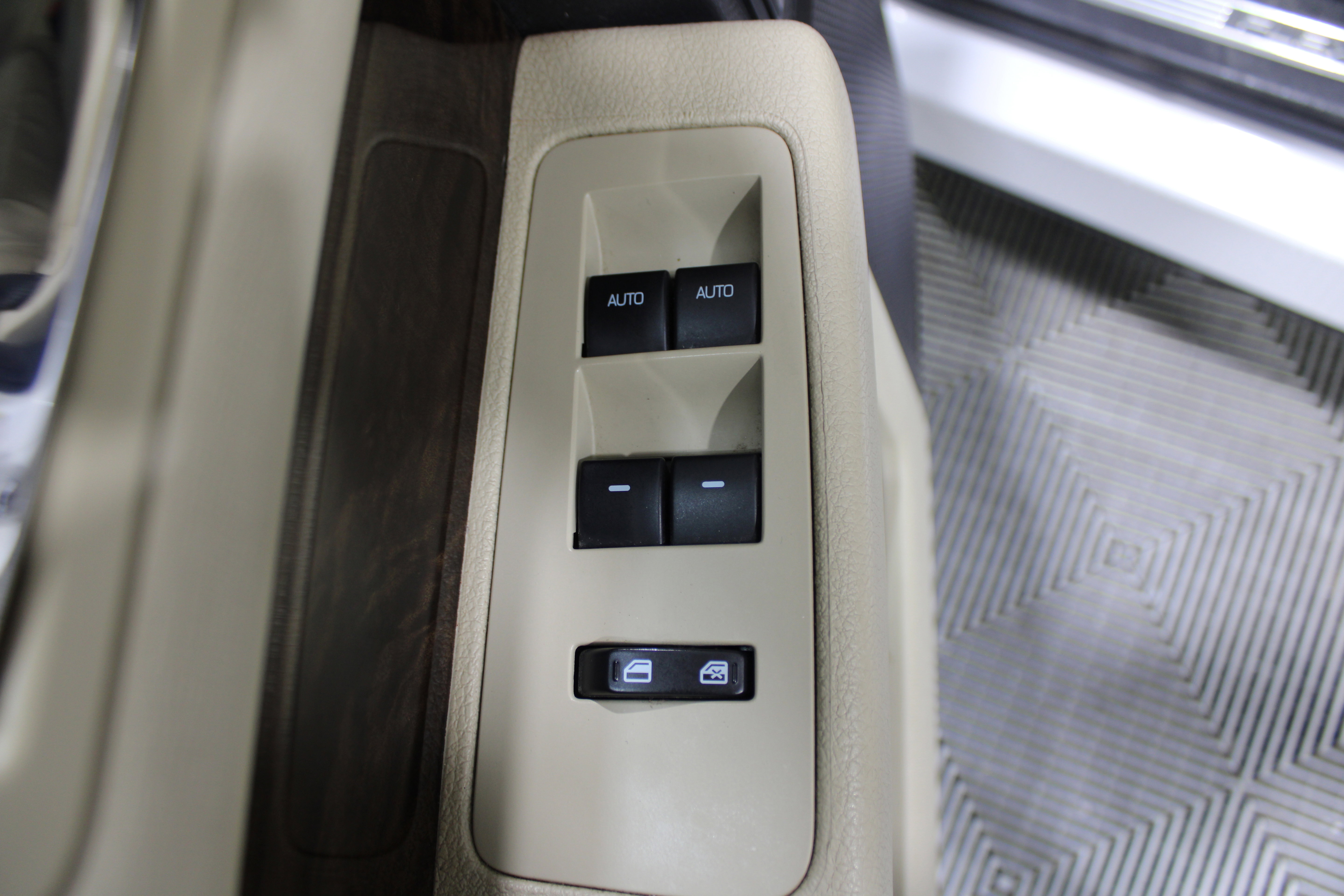 Used 2016 Ford Flex Limited w/ Equipment Group 301A image 8