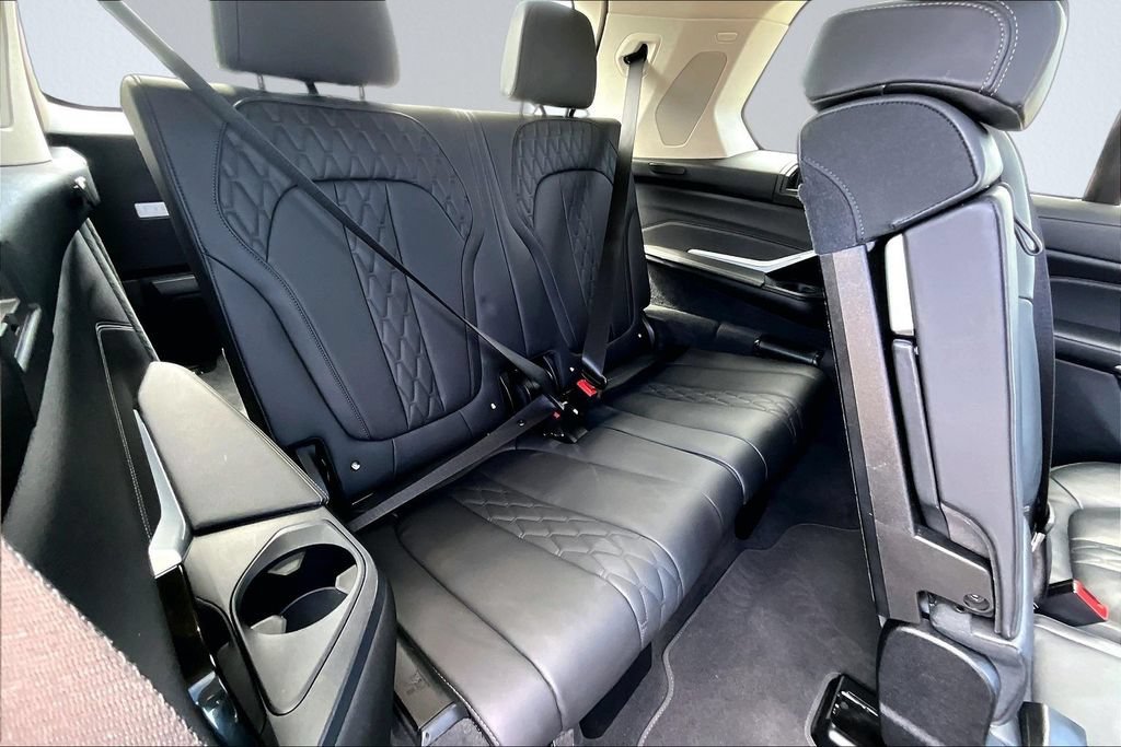 Used 2023 BMW X7 xDrive40i AWD/4WD image 26