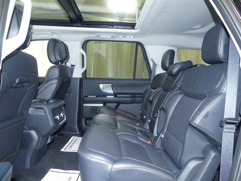 Used 2026 Ford Expedition Max Platinum AWD/4WD image 29
