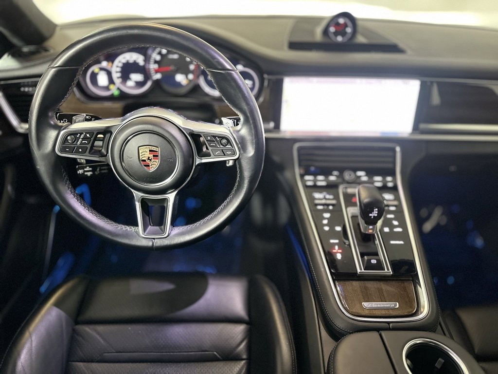 Used 2017 Porsche Panamera 4 image 10