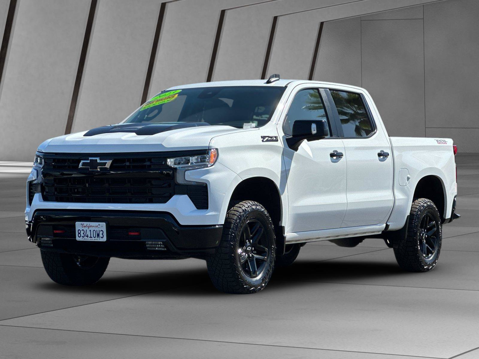 Used 2023 Chevrolet Silverado 1500 LT Trail Boss w/ LT Trail Boss Premium Package AWD/4WD image 8