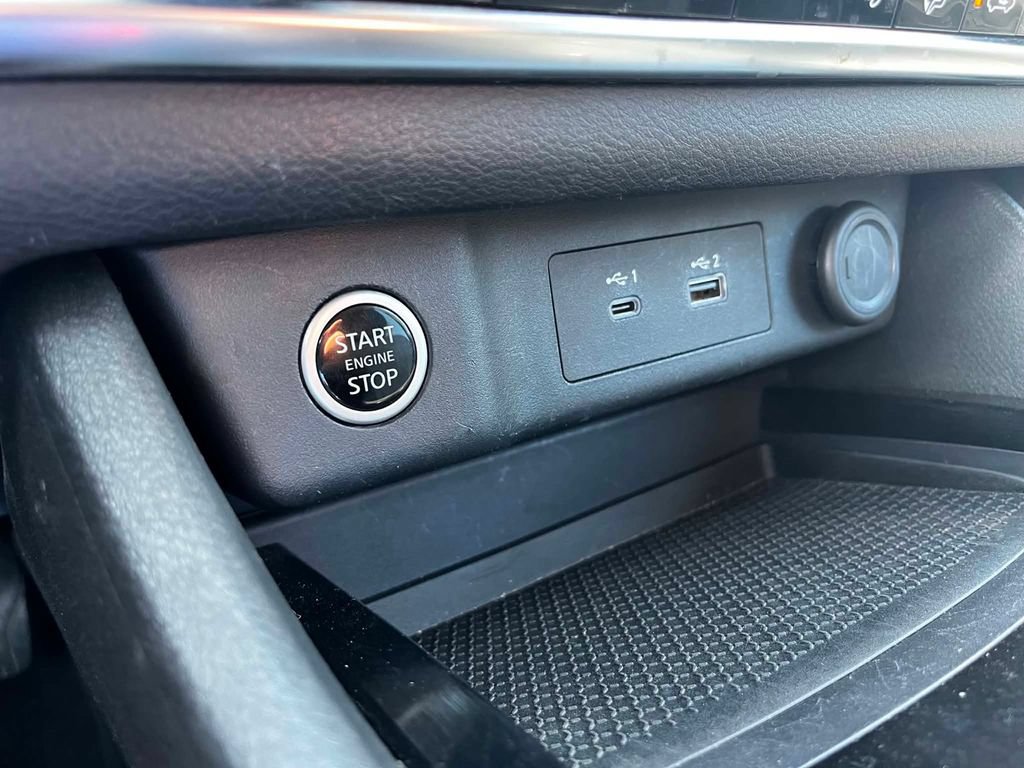 Used 2023 Nissan Rogue SV FWD image 18