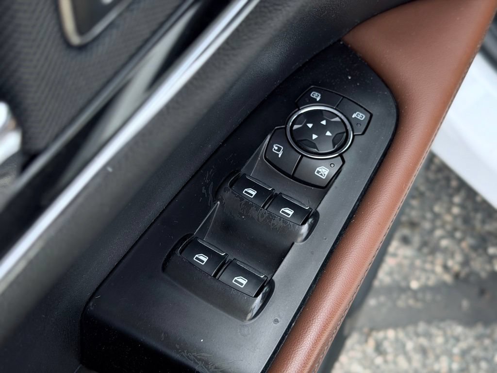 Used 2023 Lincoln Nautilus Reserve AWD/4WD image 17