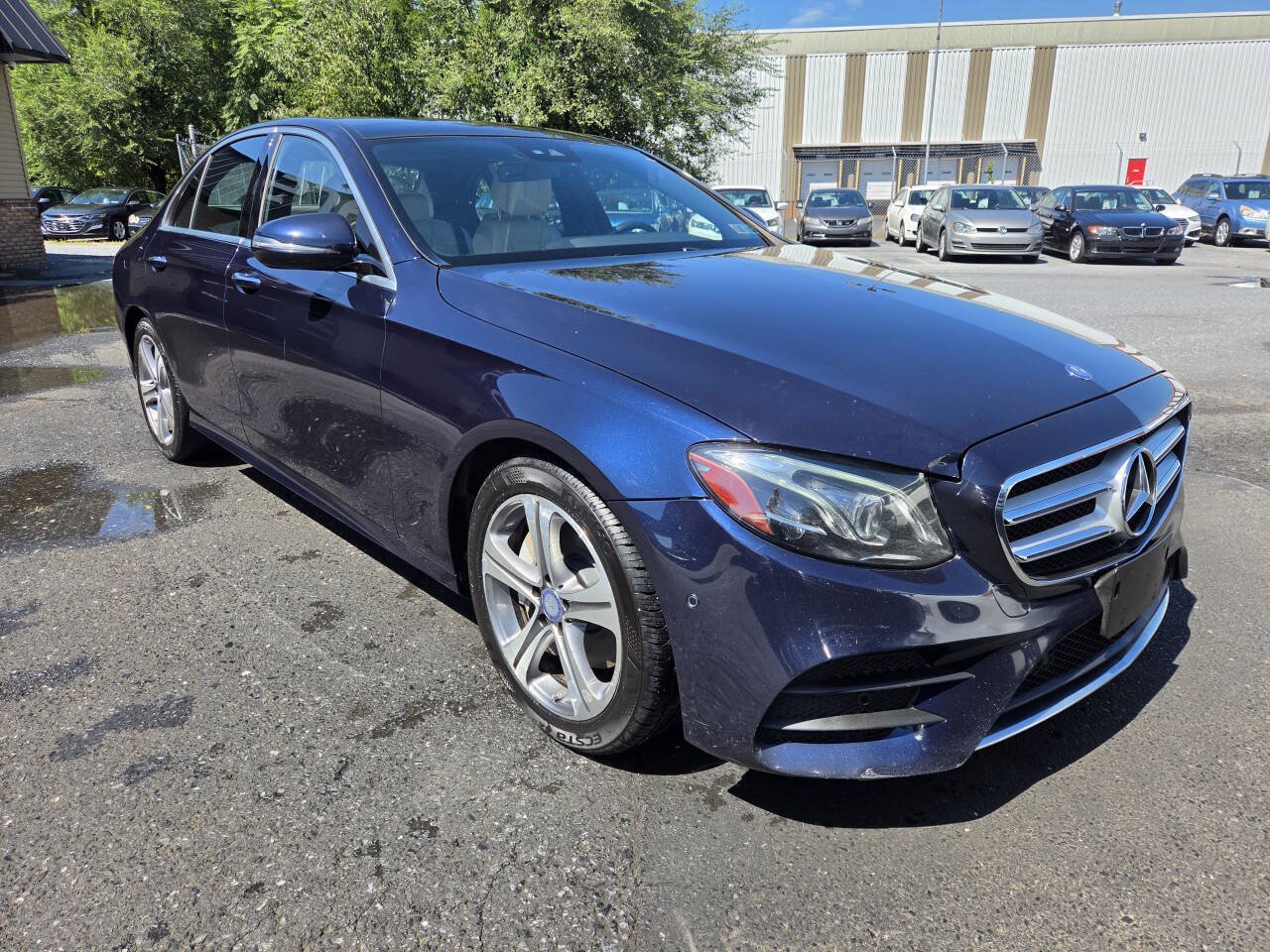 Used 2017 Mercedes-Benz E 300 4MATIC image 4