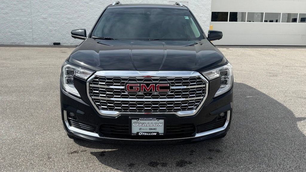 Used 2022 GMC Terrain Denali w/ Denali Premium Package AWD/4WD image 8
