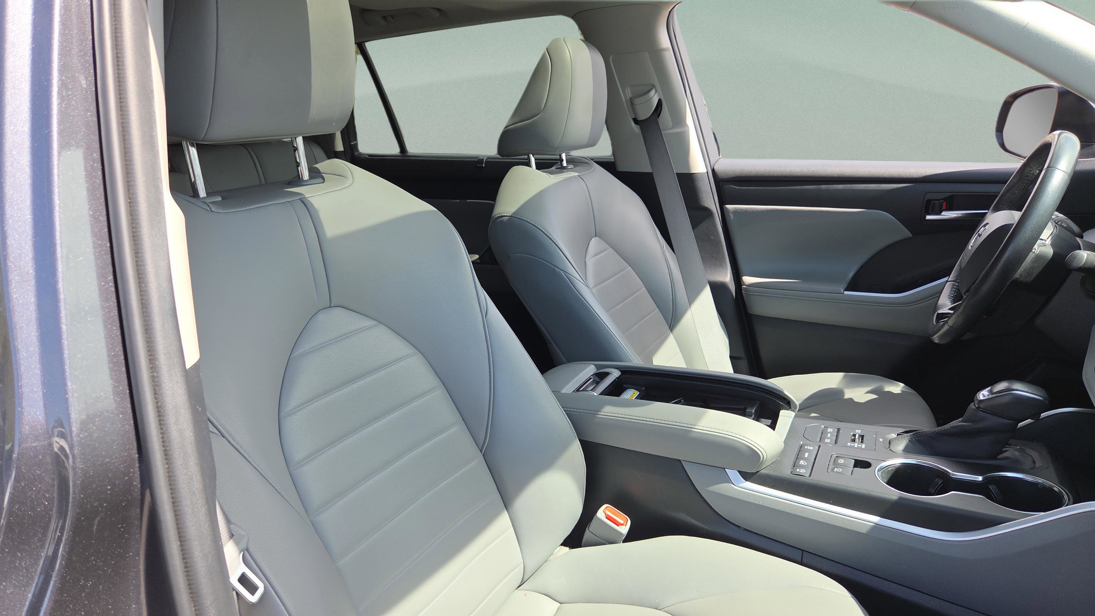 Used 2020 Toyota Highlander XLE image 18