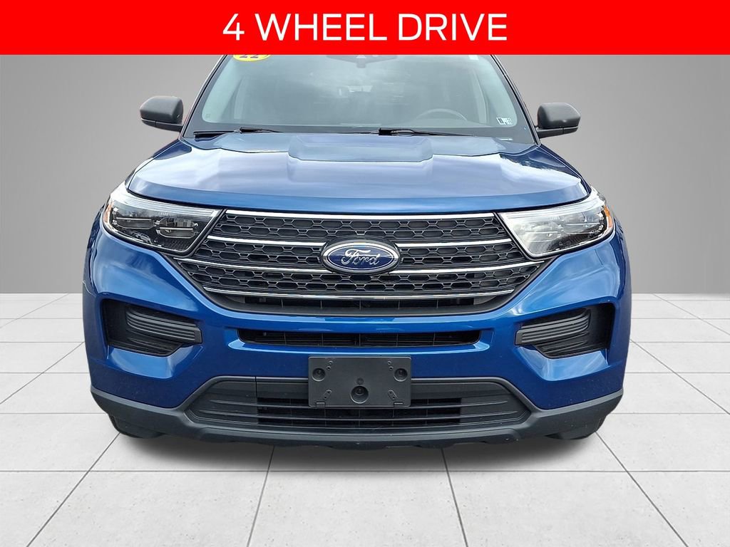 Used 2022 Ford Explorer XLT image 2