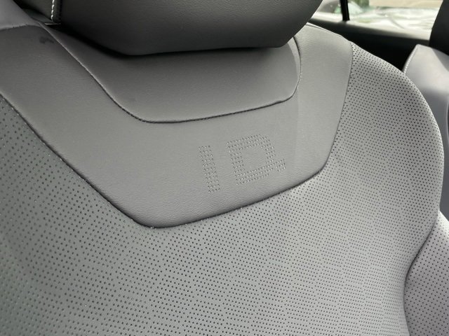 New 2025 Volkswagen ID.4 Pro S Plus image 30