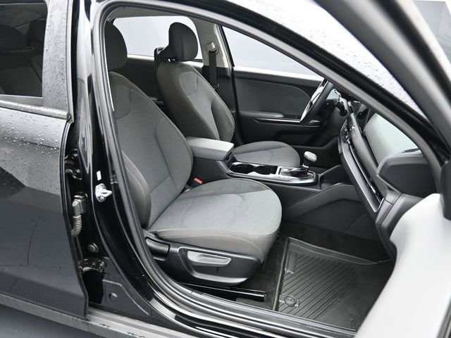 Used 2025 Kia K4 LXS image 27