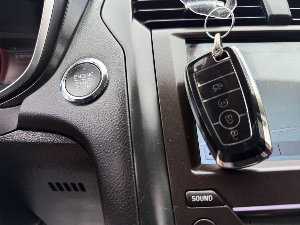 Used 2017 Ford Fusion Titanium FWD image 30