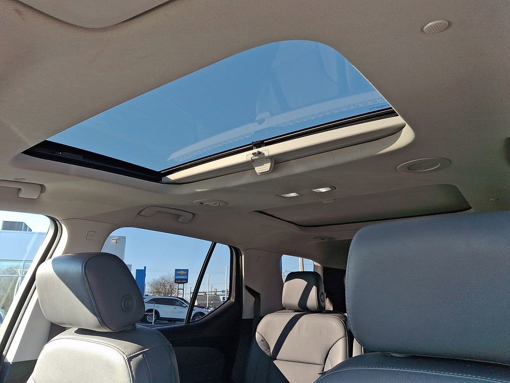 Used 2018 Chevrolet Traverse Premier image 16
