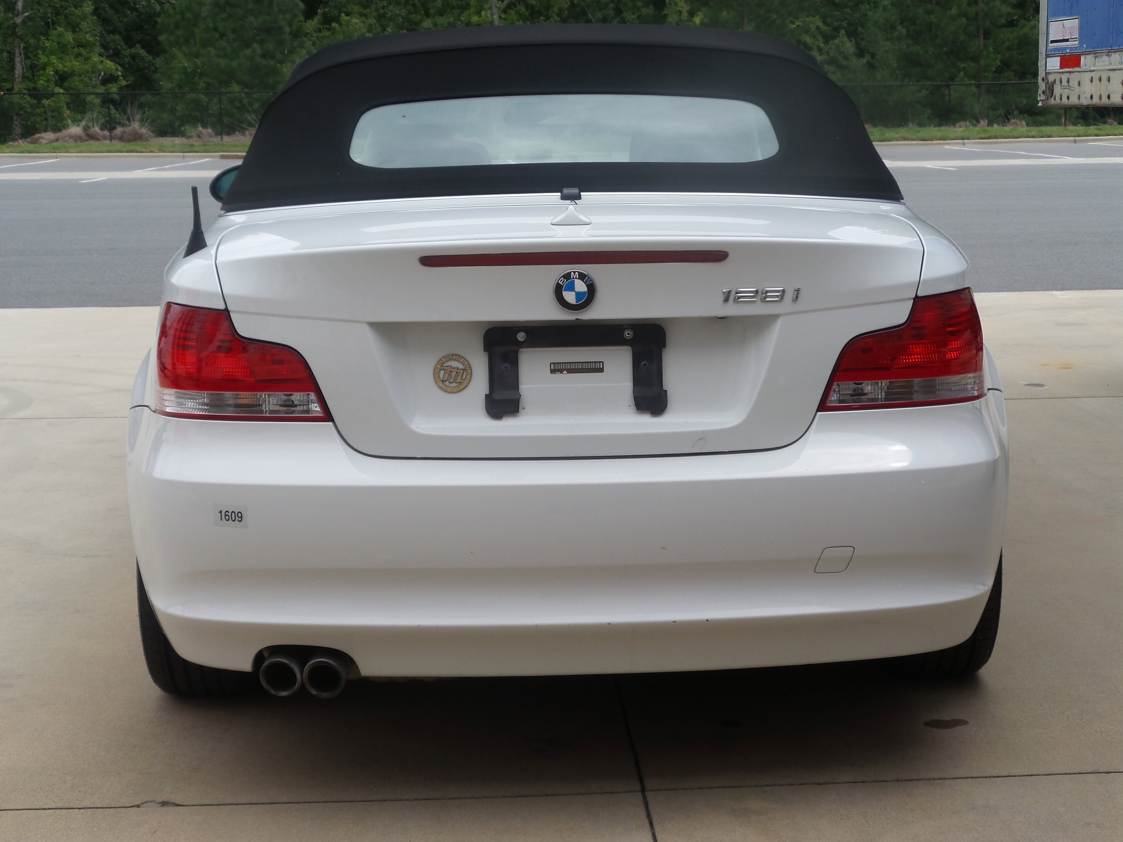 Used 2009 BMW 128i Convertible image 5