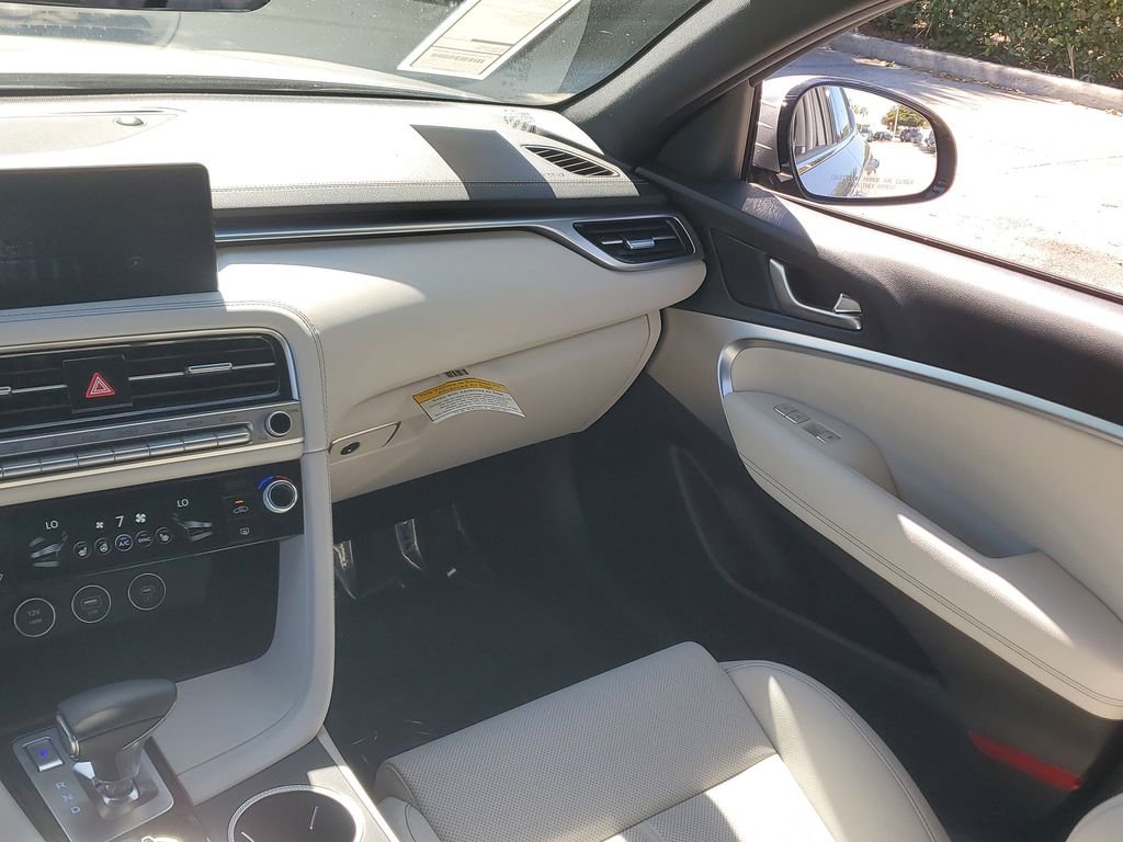 Used 2025 Genesis G70 2.5T AWD/4WD image 22
