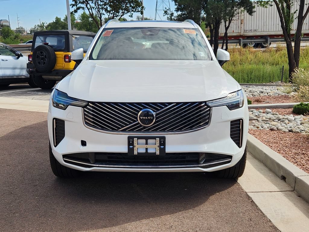 Used 2025 Volvo XC90 B6 Plus AWD/4WD image 3
