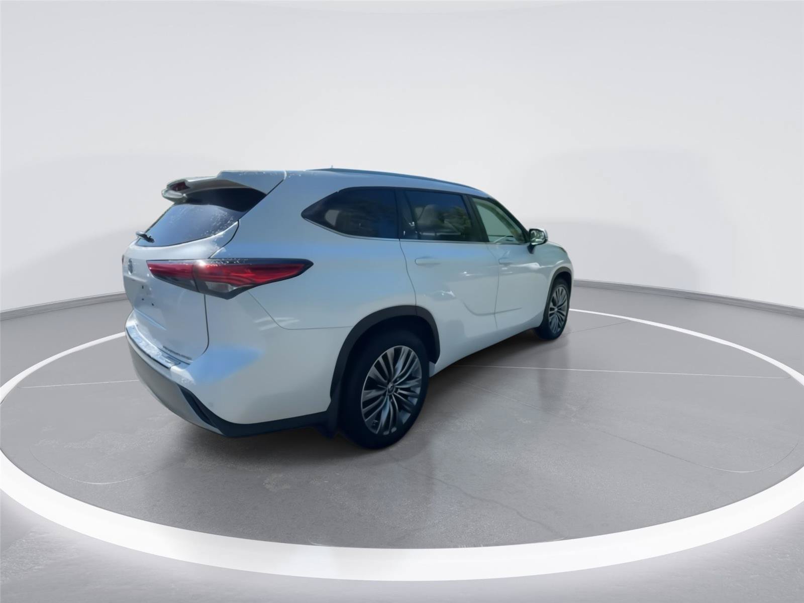 Used 2021 Toyota Highlander Platinum AWD/4WD image 8