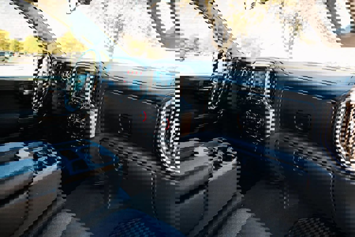 Used 2021 Chevrolet Silverado 1500 LT image 29