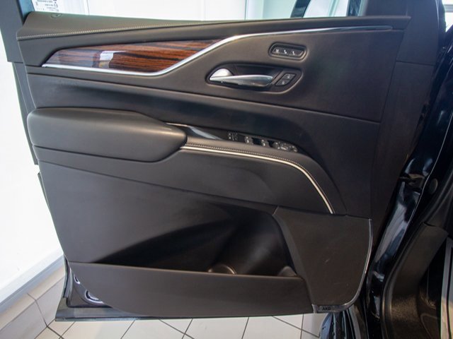 Used 2023 Cadillac Escalade Premium Luxury image 8