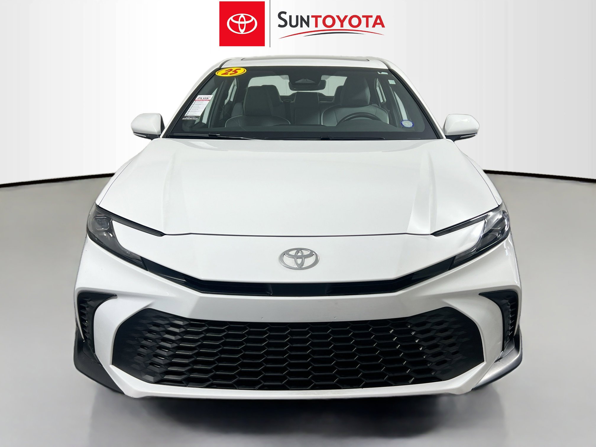 Used 2025 Toyota Camry SE image 10