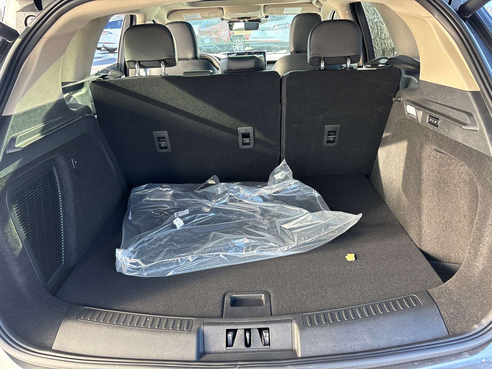 New 2026 Lincoln Corsair Premiere image 9