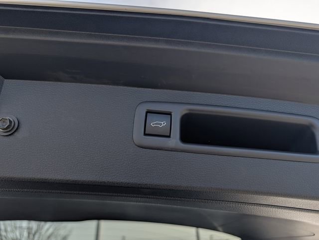 Used 2025 Toyota Highlander XSE image 32