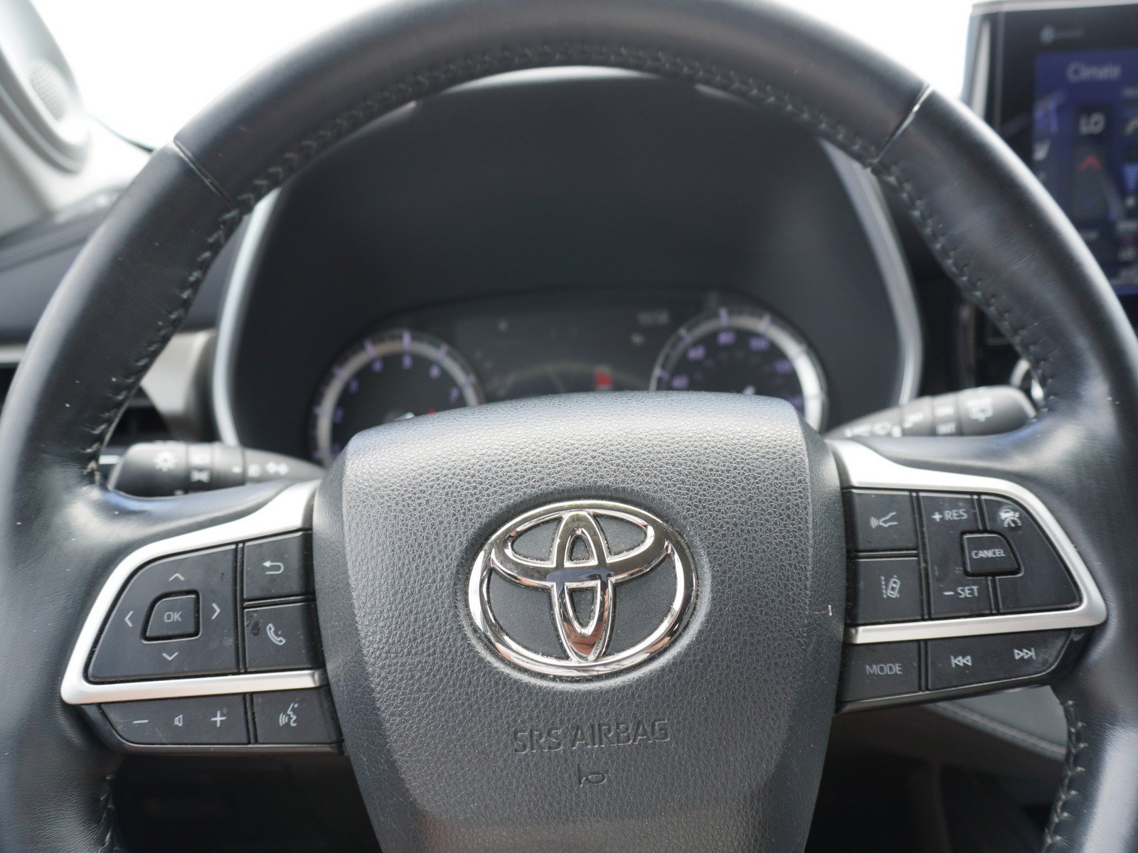 Used 2022 Toyota Highlander Limited AWD/4WD image 26