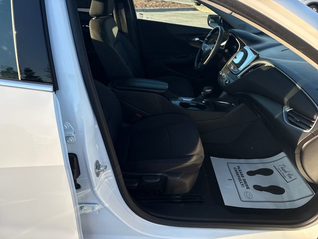 Used 2024 Chevrolet Malibu LT FWD image 33