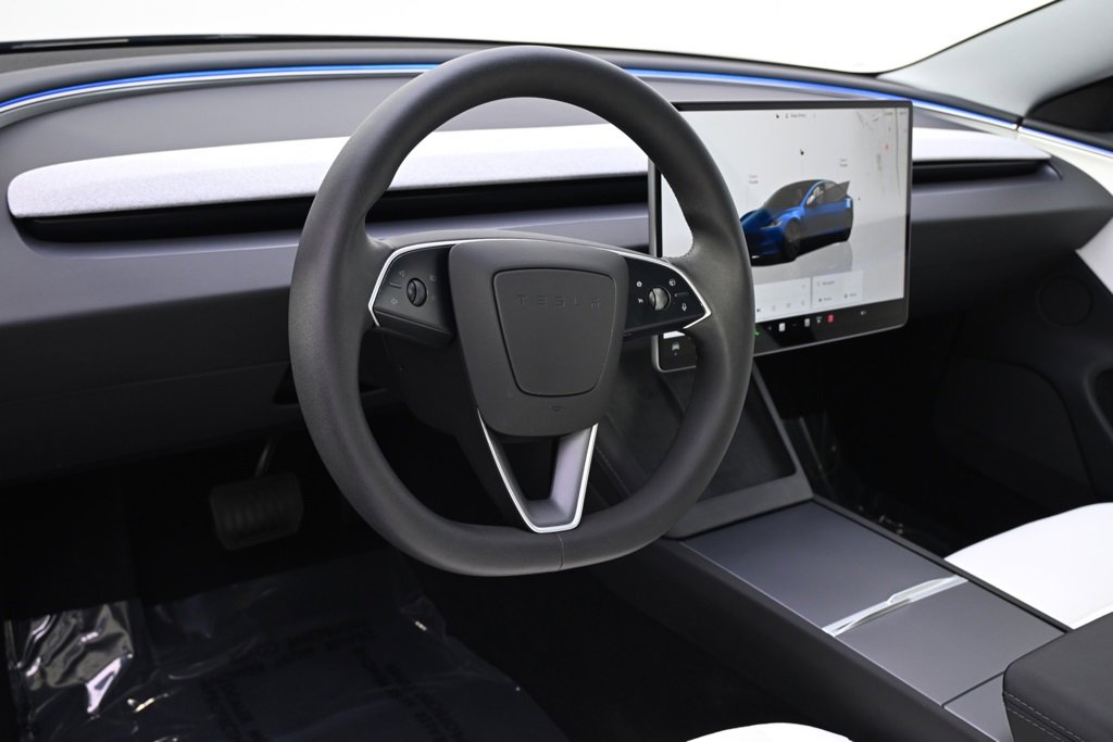 Used 2025 Tesla Model 3 Long Range image 11