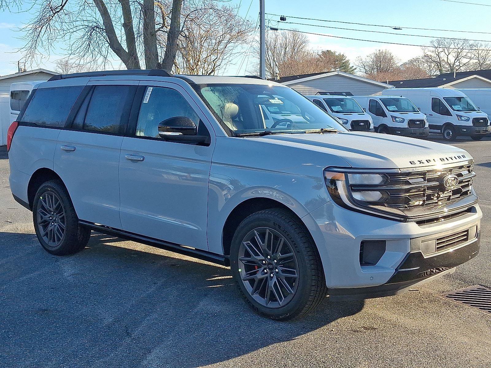 New 2025 Ford Expedition Platinum w/ Stealth Performance Package image 2