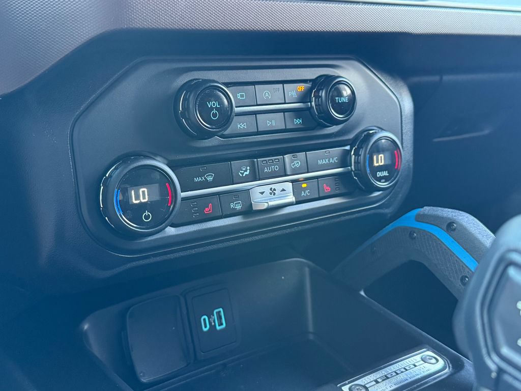Used 2023 Ford Bronco Outer Banks AWD/4WD image 15