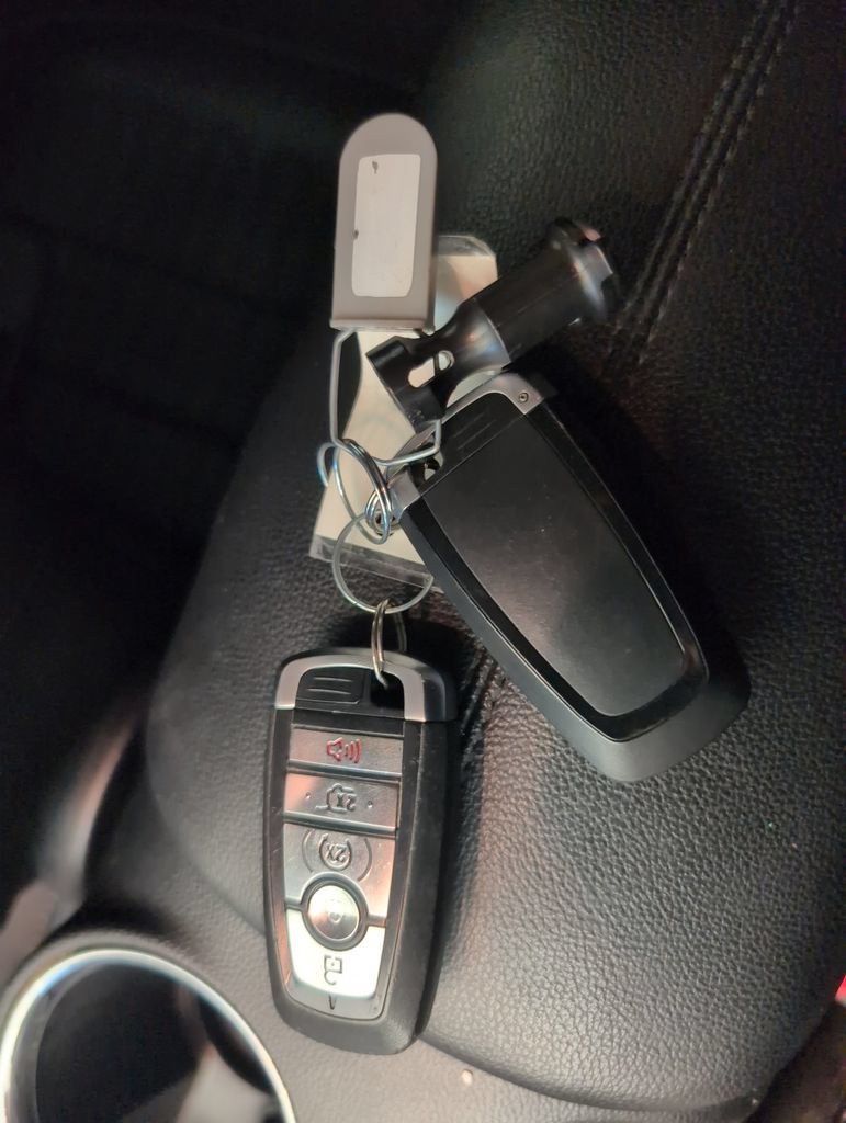 Used 2017 Ford Mustang Premium RWD image 38