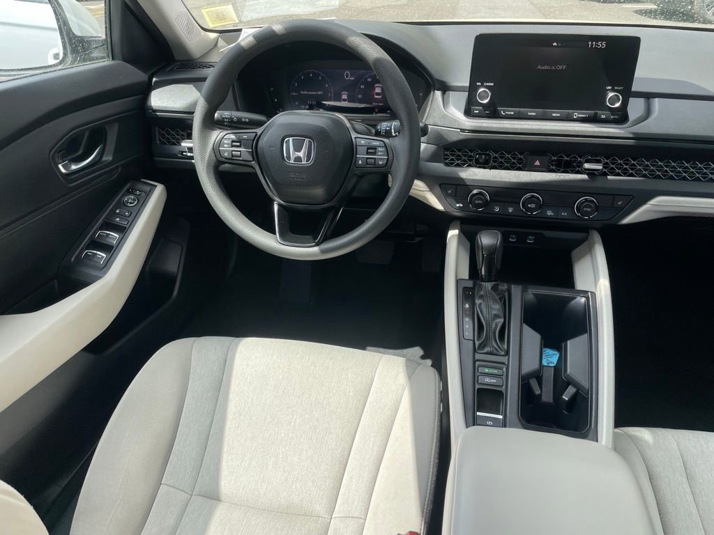 Used 2023 Honda Accord EX image 9