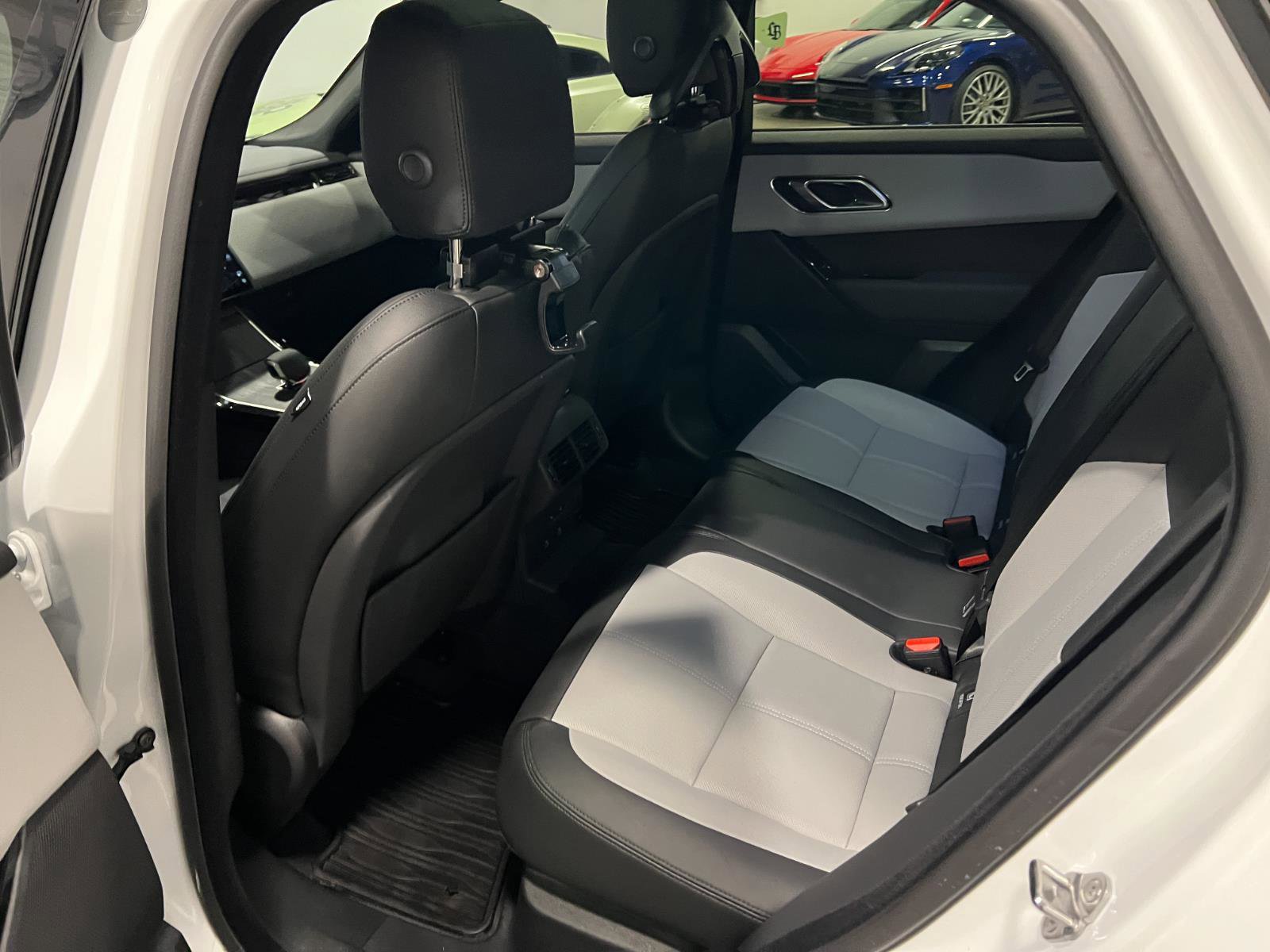 Used 2026 Land Rover Range Rover Velar Dynamic SE image 27