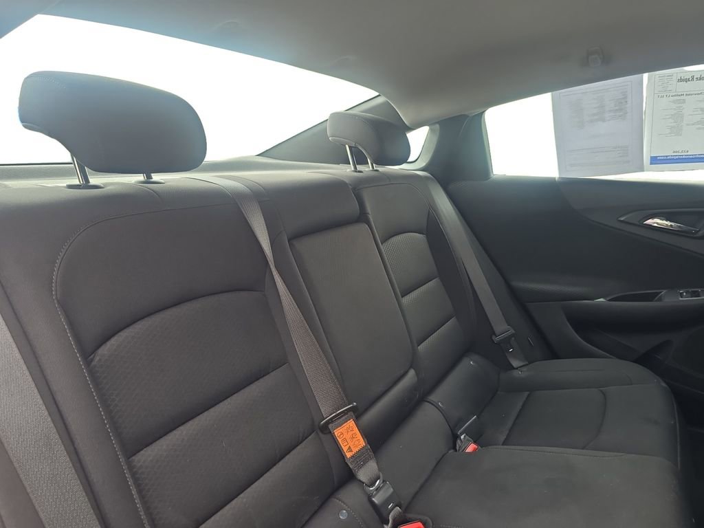 Used 2024 Chevrolet Malibu LT FWD image 18
