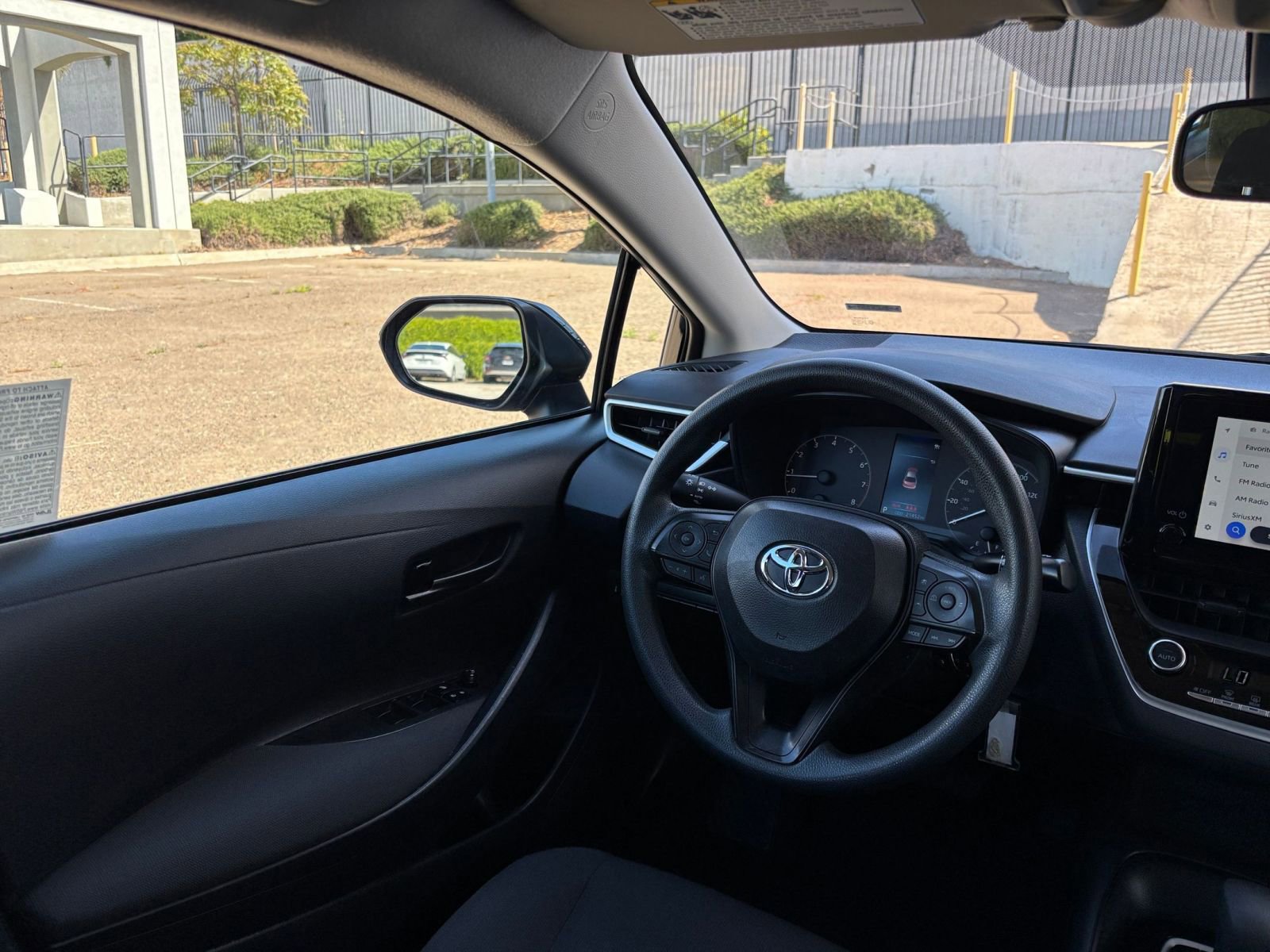 Used 2025 Toyota Corolla LE image 32