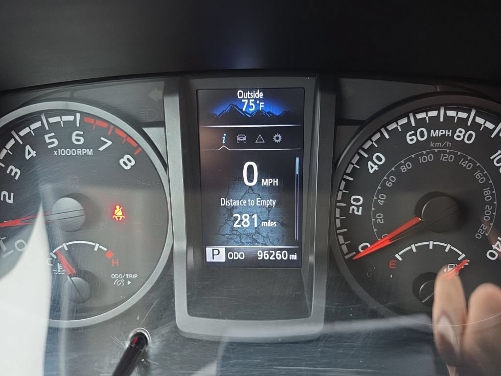 Used 2022 Toyota Tacoma SR AWD/4WD image 15