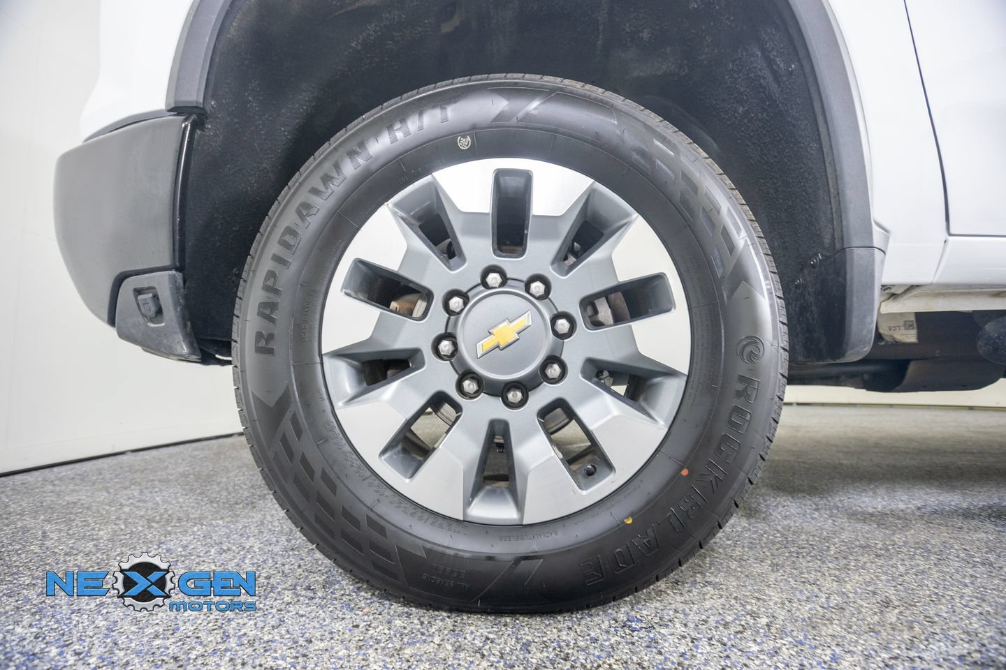 Used 2025 Chevrolet Silverado 2500 Custom w/ Custom Value Package AWD/4WD image 46