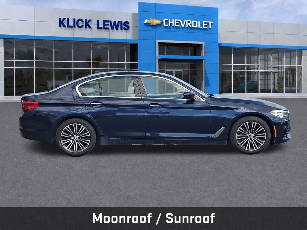 Used 2018 BMW 530i xDrive AWD/4WD image 9