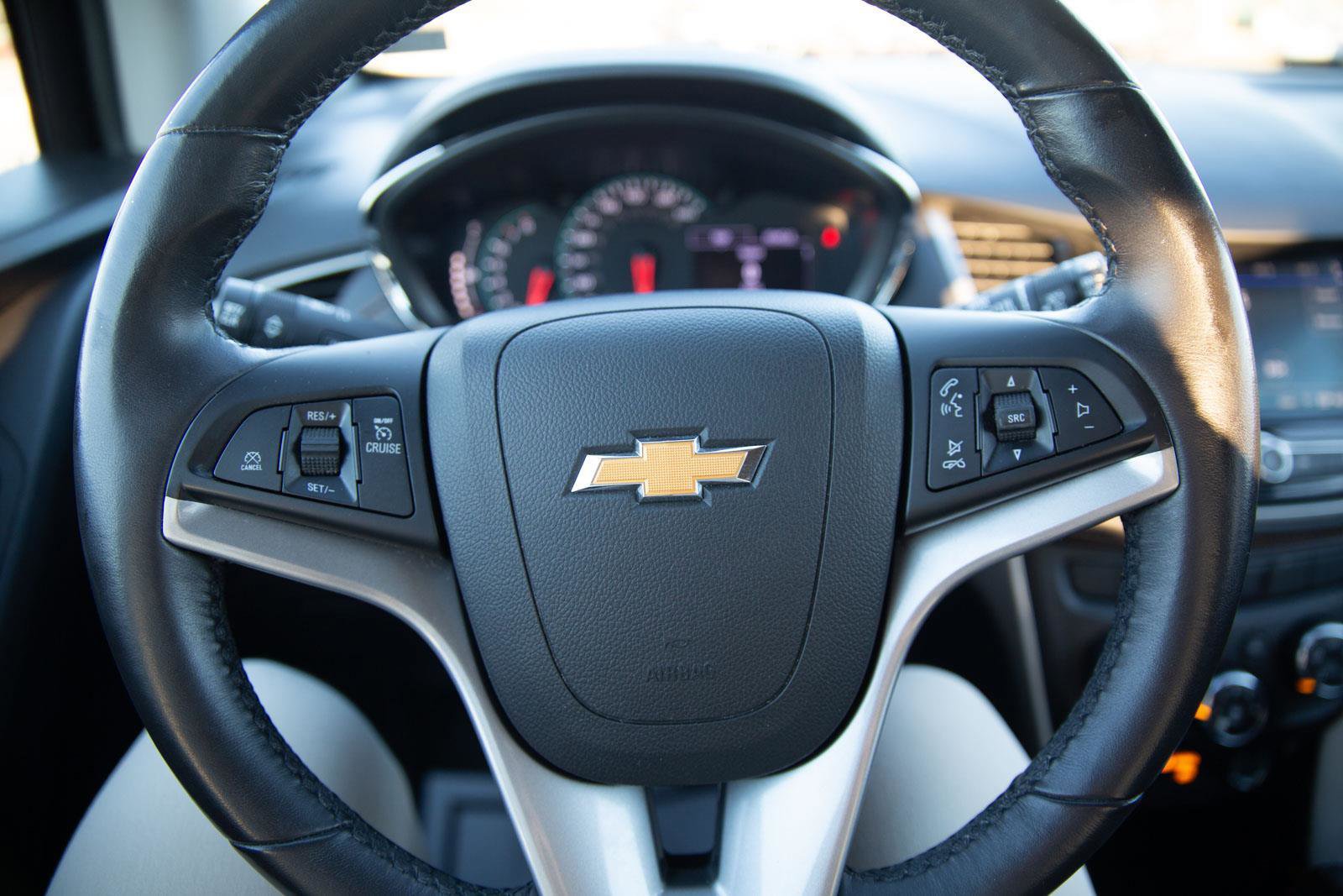 Used 2020 Chevrolet Trax LT w/ LT Convenience Package image 10