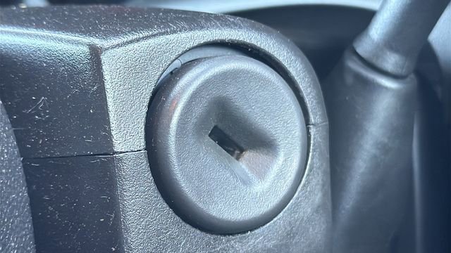 Used 2013 GMC Sierra 2500 SLT w/ SLT Convenience Package image 16