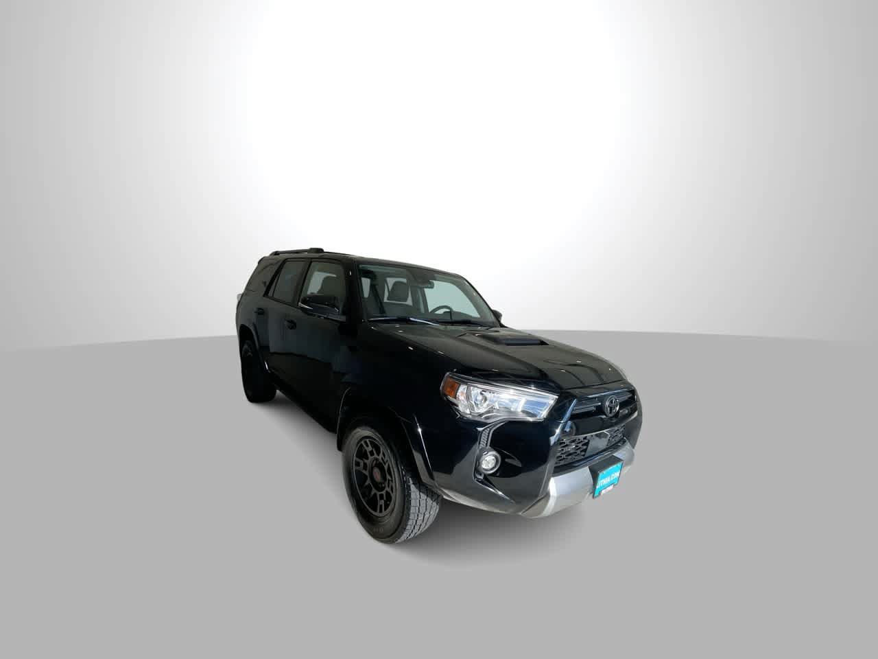 Used 2024 Toyota 4Runner TRD Off-Road Premium w/ Off Road Premium Plus Package AWD/4WD image 2