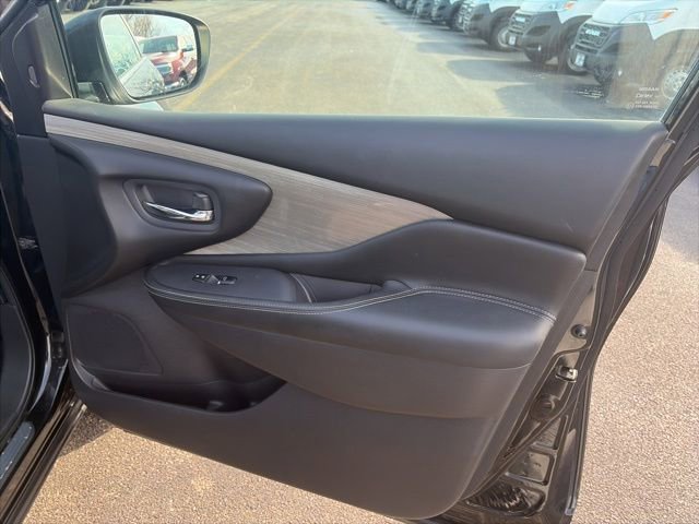 Used 2017 Nissan Murano Platinum w/ Platinum Technology Package image 14