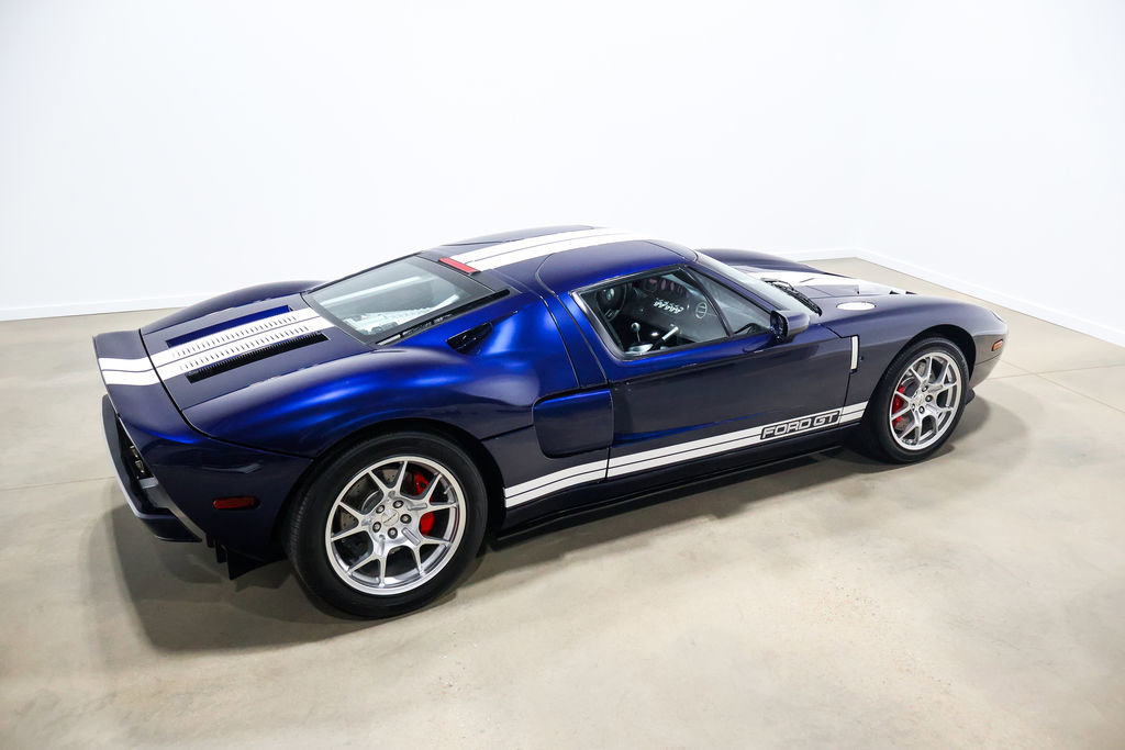 Used 2006 Ford GT RWD image 61