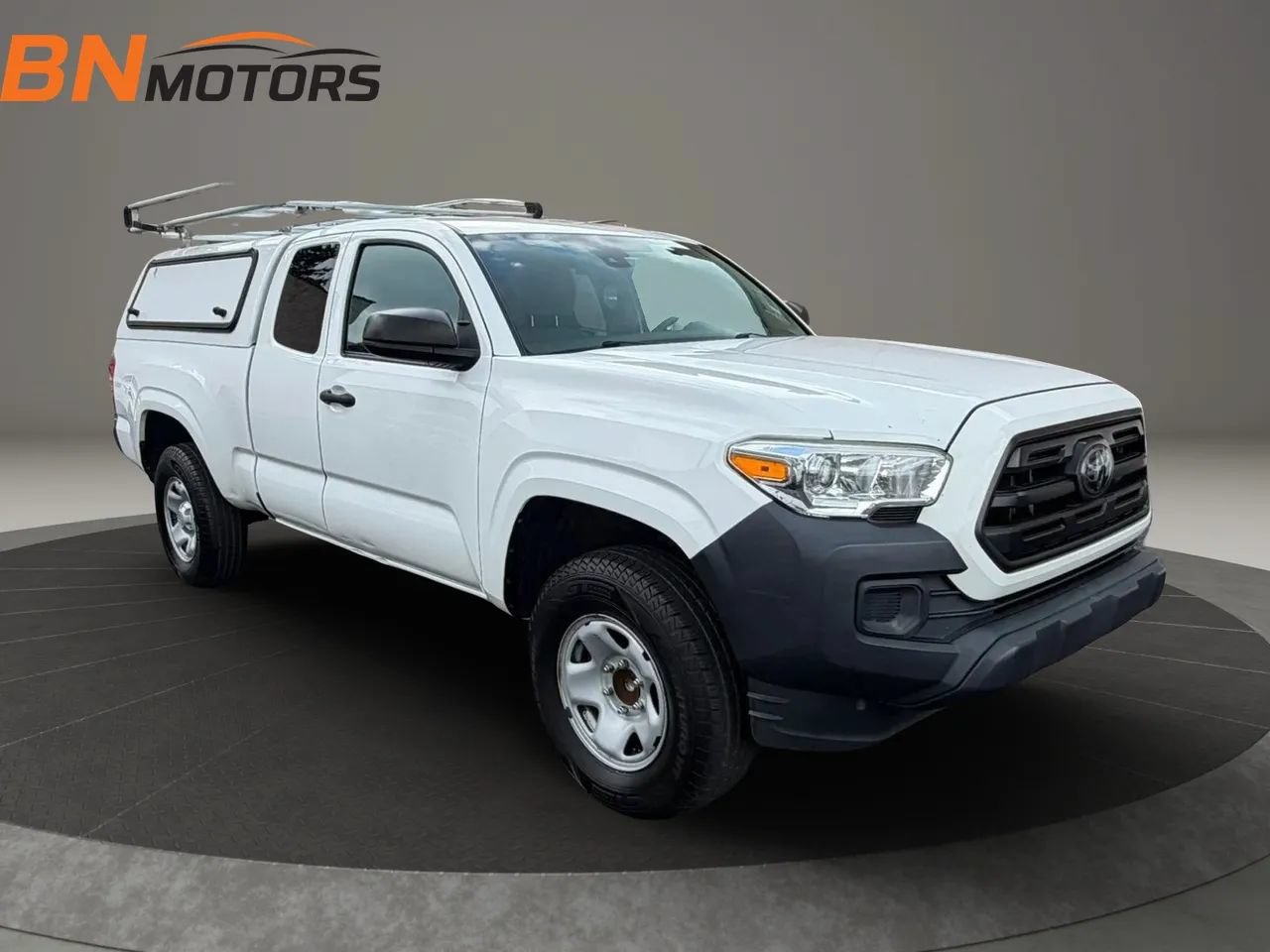 Used 2019 Toyota Tacoma SR RWD image 3